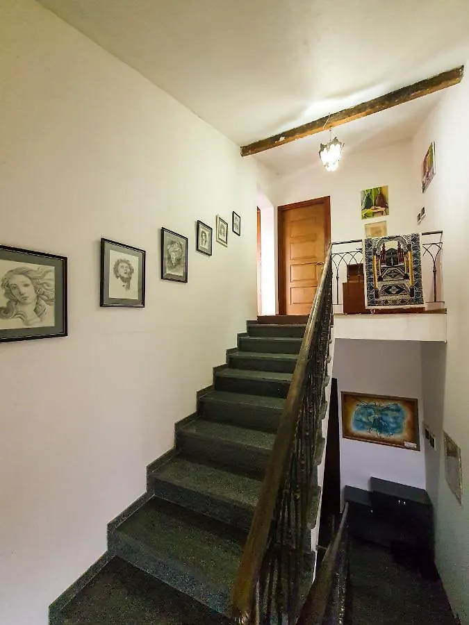 Art Mansarda Hotel Tbilisi